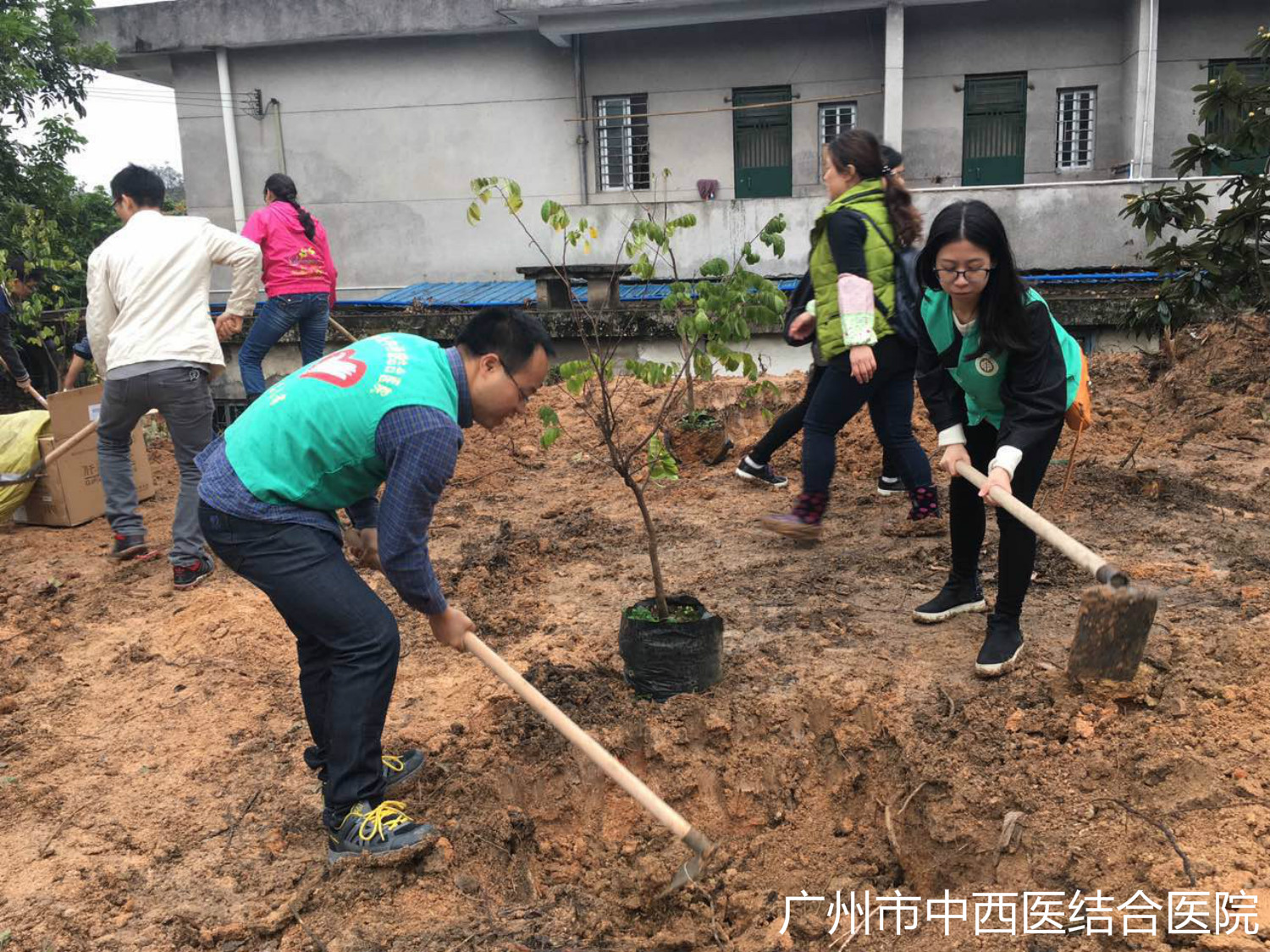 志愿者播种希望 20170325 胡赛赛